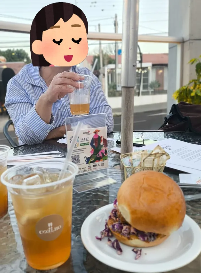 Pork sanwitch with supposed apple tea. This was really bad